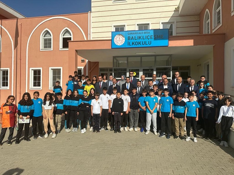 Vali İlhami Aktaş, Balıklıçeşme ve Kozçeşme Okullarını Ziyaret Etti