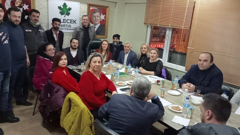 Yeşim Karadağ Gelecek Partisi İl Yönetim Kurulu Toplantısına Katıldı