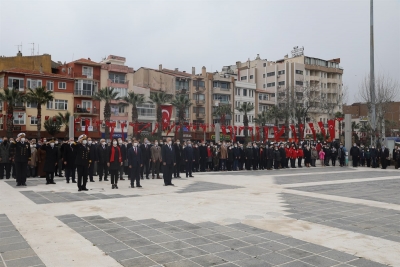18 Mart Şehitleri Anma Günü ve Çanakkale Deniz Zaferi 106.Yıl Dönümü Programı Cumhuriyet Meydanı’ndaki Törenle Başlandı