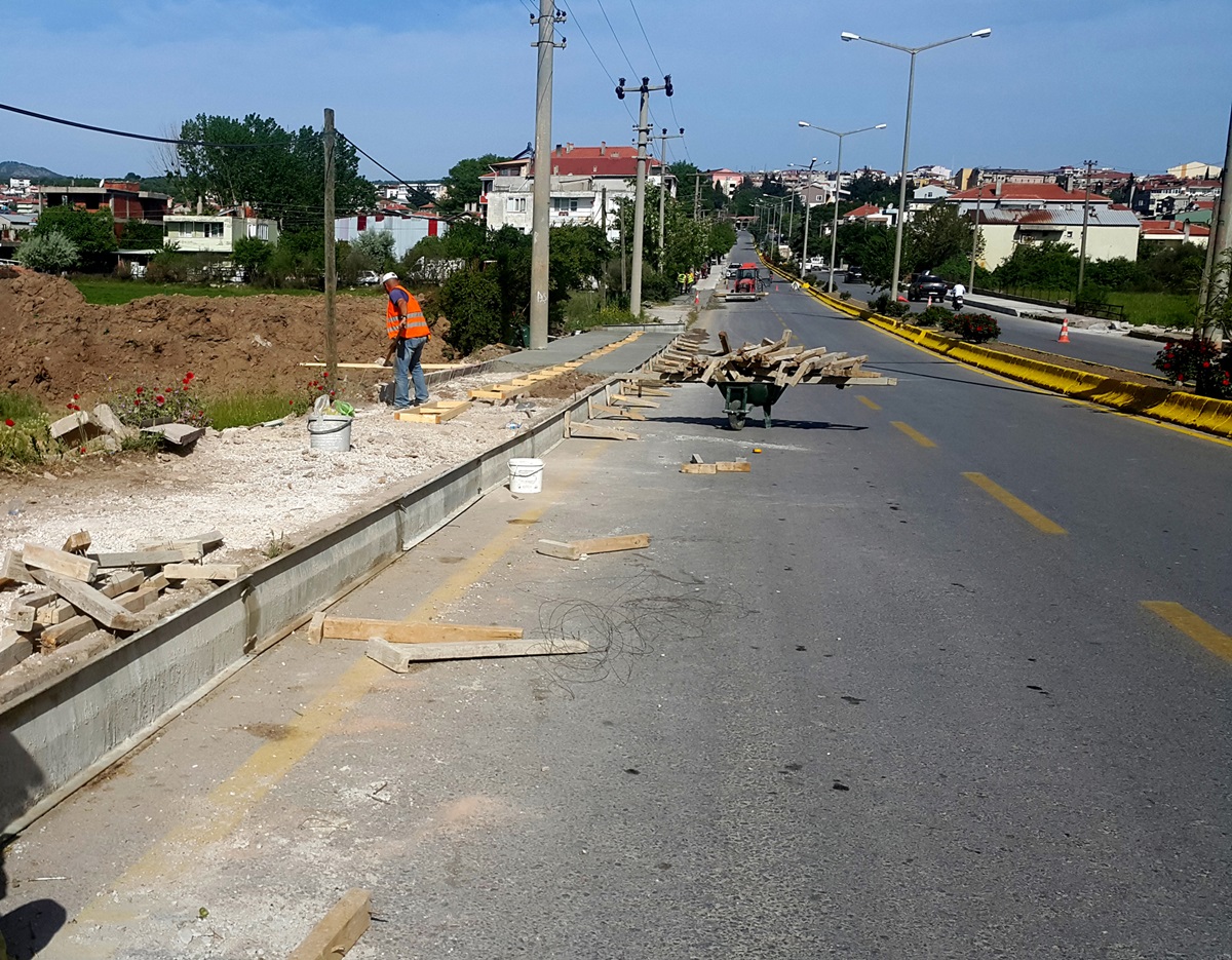 Ayvacık Belediyesi Üst Yapı Çalışmalarına Hız Verdi