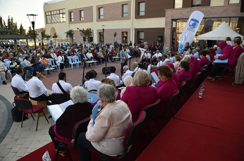 Çanakkale'de 'Yüzme Bilmeyen Kalmasın' Projesi  Devam Ediyor