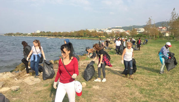 7’den 77’ye Kepez'de Sahil Temizliği