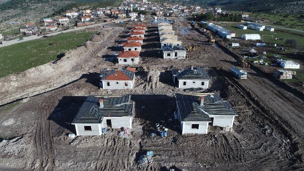Ayvacıklı Depremzedeler Yeni Evlerine Kavuşuyor