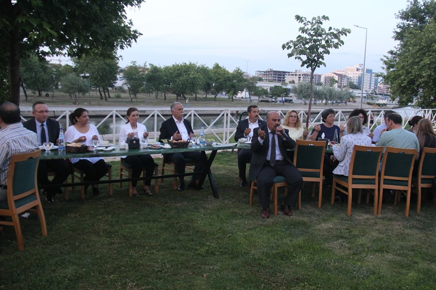 Belediye Başkanı Ülgür Gökhan Belediye Personeli İle İftar Programında Buluştu
