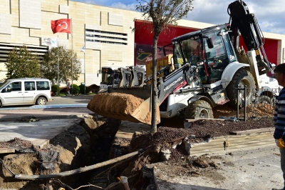 Altyapı Çalışmaları Devam Ediyor