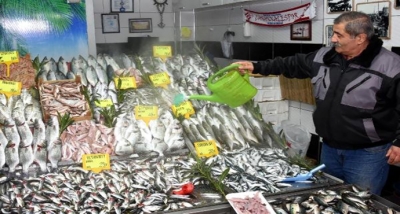 Av Yasağı Öncesi Çanakkale'de Balık Tezgahları Dolu