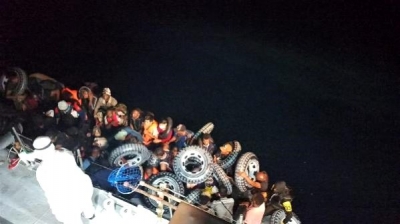 Ayvacık'ta Lastik Bottaki 37 Kaçak Göçmen Kurtarıldı