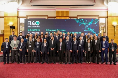 Başkan Erkek B40 Ağı Zirvesi'ne Katıldı