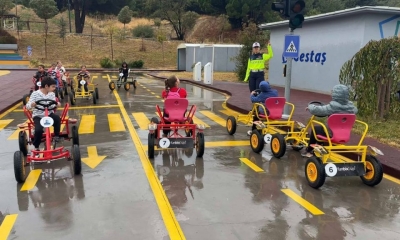 Çanakkale İl Jandarma Komutanlığı’ndan öğrencilere trafik eğitimi verildi