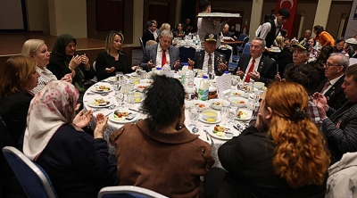 Çanakkale’de ‘Büyük Aile Sofrası’: Şehit aileleri ve gaziler iftar programında bir araya geldi