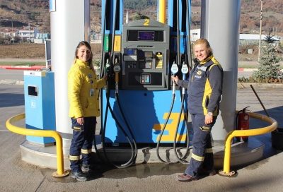 Çan’ın İlk Benzin Pompacısı Kadınları: Ezberleri Bozmak Bizim Elimizde
