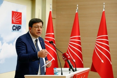 CHP'Lİ ERKEK DEPREM BÖLGESİNDEKİ TARİHİ GEÇMİŞ GIDALARI MECLİSE TAŞIDI