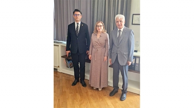 ÇOMÜ Rektörü Bakü'de Akademik İş Birliklerini Güçlendirdi