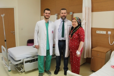 ÇOMÜ’de İlk Kez Yapılan Ameliyatla Hasta, Omurga Sağlığına Tekrar Kavuştu
