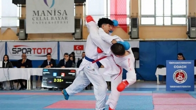 ÇOMÜ’lü öğrenci, Türkiye Üniversiteler Karate Şampiyonası’nda Bronz Madalya Kazandı