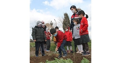 ‘Fidan Hayattır, Orman Gelecek!’