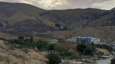 Gökçeada'da Meralık Alanda Çıkan Yangın Söndürüldü