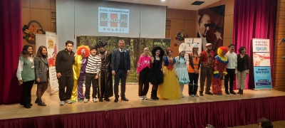 İŞKUR’LU GENÇLER SAHNEDE BULUŞTU