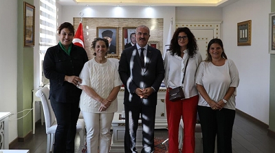 Kale Grubu Başkanı Zeynep Bodur Okyay'dan Vali Toraman'a Ziyaret