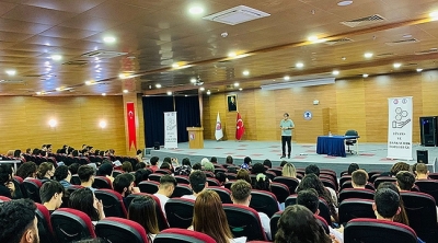 Kamu'da Kariyer Fırsatları' Semineri ÇOMÜ Biga'da Gerçekleştirildi