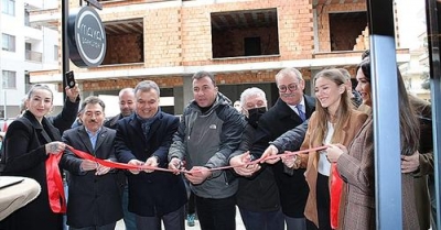 MAYA ŞARKÜTERİ AÇILDI