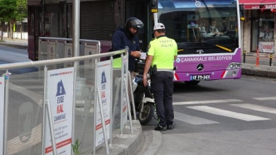 Sokağa Çıkma Kısıtlamasıyla Birlikte Polis Denetimlere Başladı 