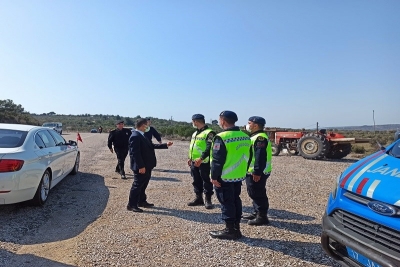 Vali Aktaş, Ayvacık Kadırga Koyu Trafik Uygulama Noktasını Ziyaret Etti