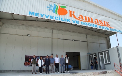 Vali Aktaş, Kamaşık Meyvecilik ve Soğuk Hava Depo İşletmeciliğini Ziyaret Etti