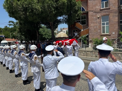 Vali Aktaş, Kıbrıs Gazisi İsmail İvrindiloğlu’nun Cenaze Törenine Katıldı