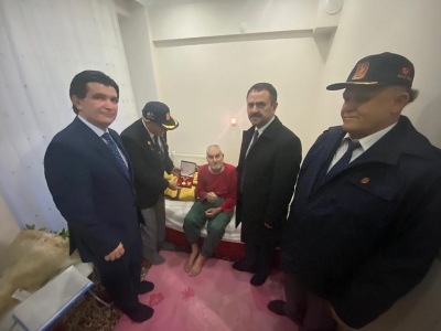 Vali Aktaş, Kore Gazisi Hüseyin Ergün’ü Ziyaret Etti