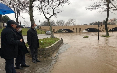 Vali Aktaş, Su Yükselmesinden Etkilenen Biga'da İncelemelerde Bulundu
