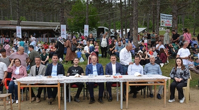 Vali Toraman Yenice Bahar Şenliğine Katıldı
