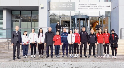 Vali Toraman'dan U19 Kadın Boks Milli Takımına Ziyaret