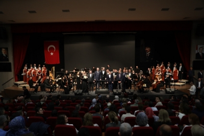 Yankılı Tepeler Senfonik Şiir Büyük Alkış Aldı